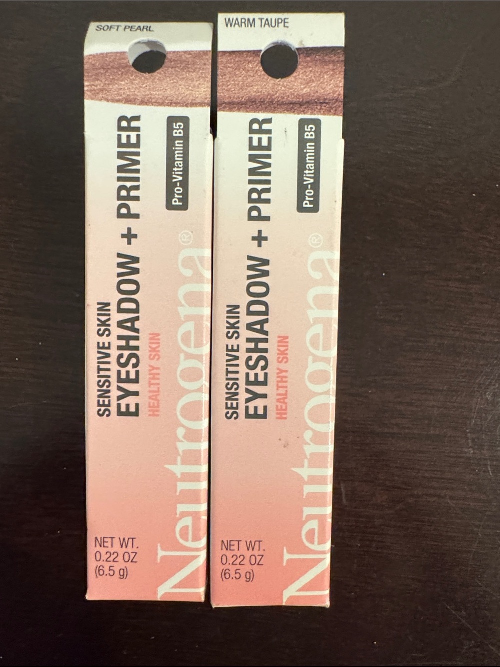 Neutrogena Eyeshadow + Primer in Soft Pearl & Warm Taupe
